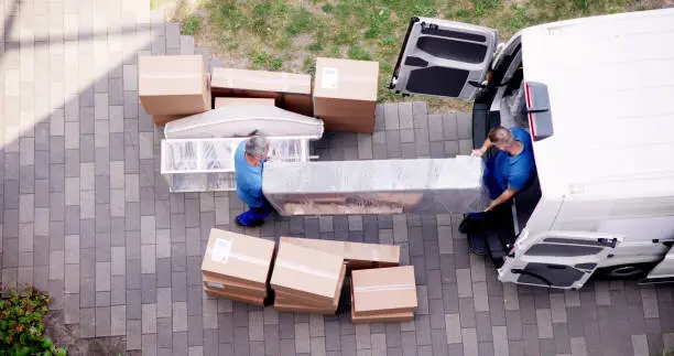 Installation et montage de mobilier de bureau professionnel