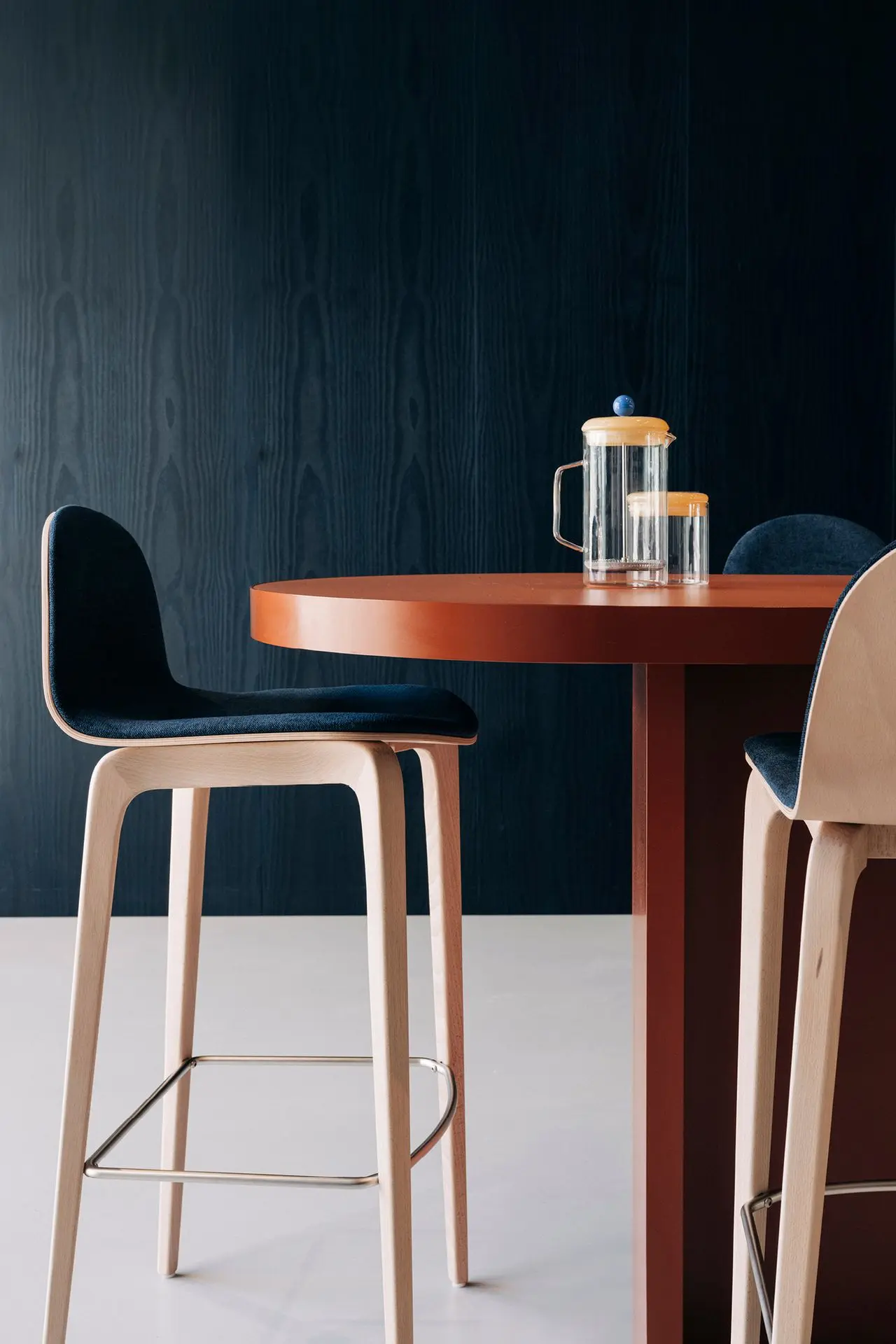 Mobilier épuré et fonctionnel Ondarreta